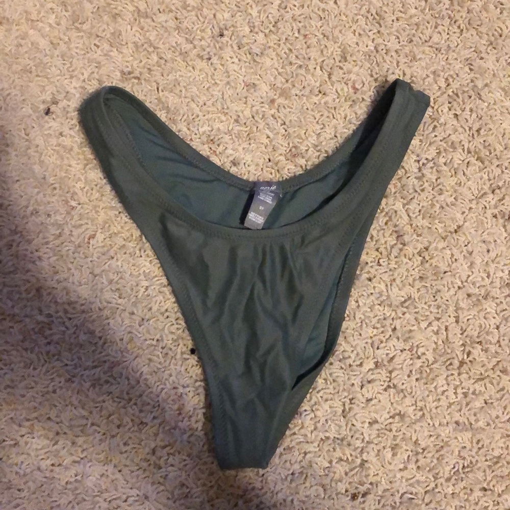 Bikini bottoms